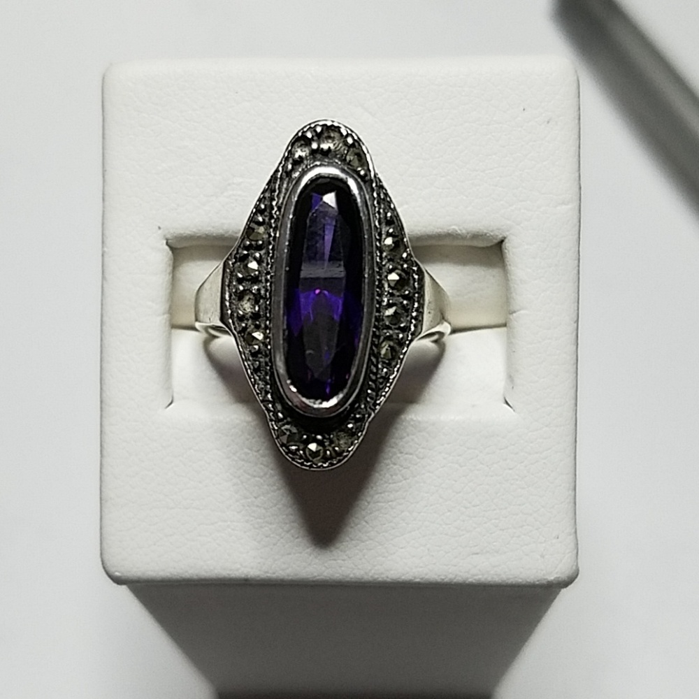 925 Sterling Silver Amethyst Marcasite Ring